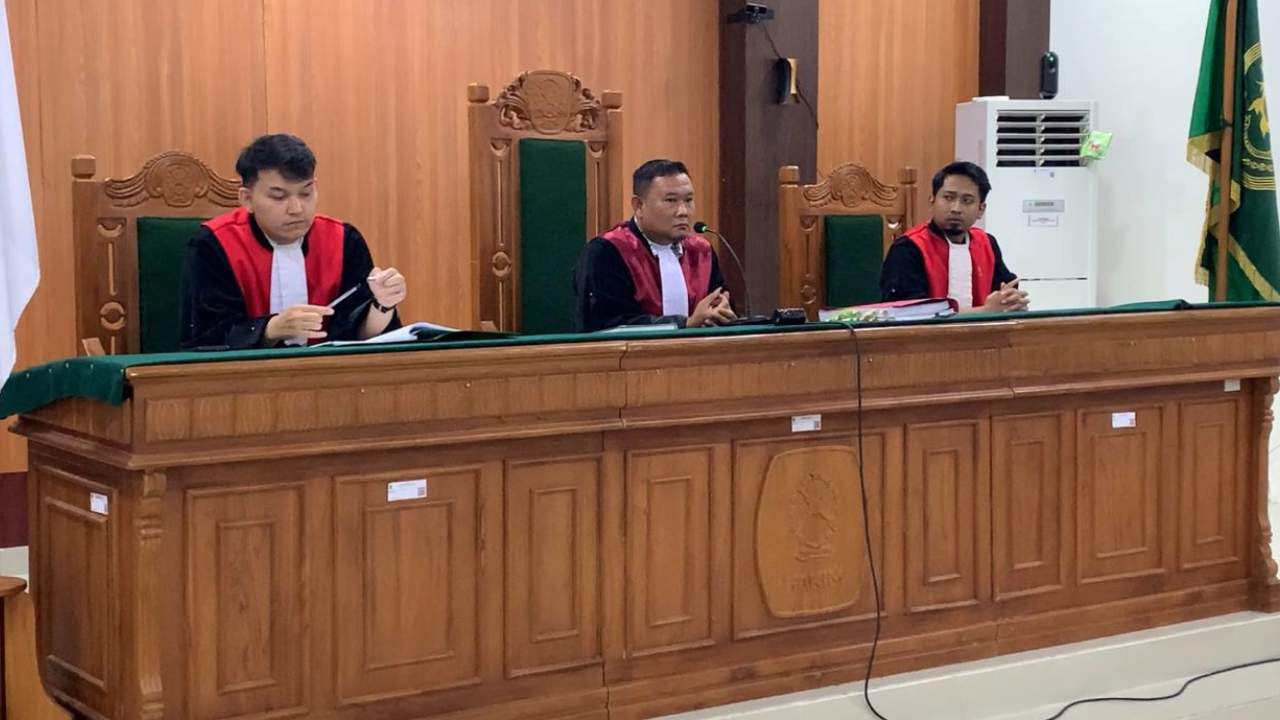 Sidang Kasus Guru Trenggalek Masuk Babak Akhir, Rencana Vonis Dibacakan 10 Februari