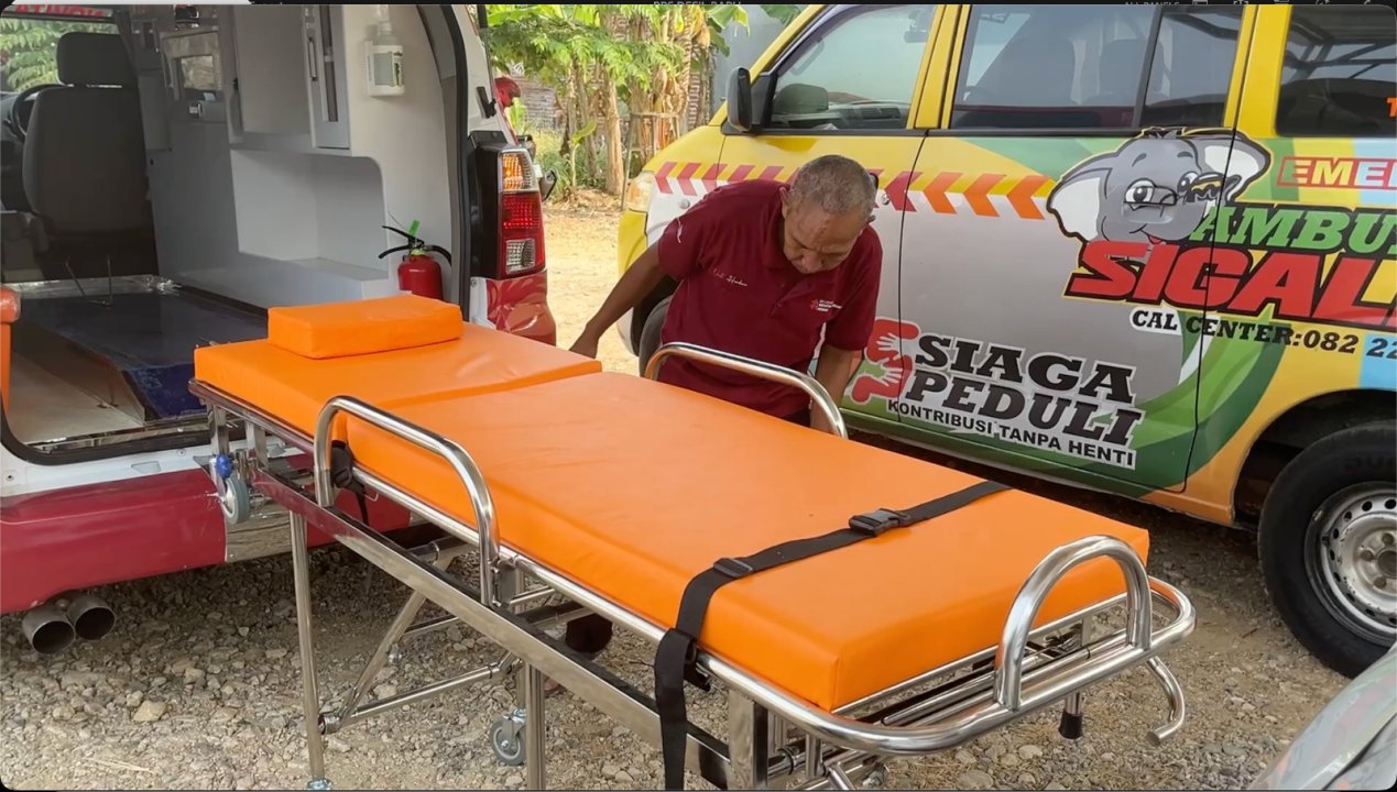 Cak Kun dan Ambulans Gratis Si-Galing, Menjembatani Warga Kurang Mampu Menuju Pengobatan