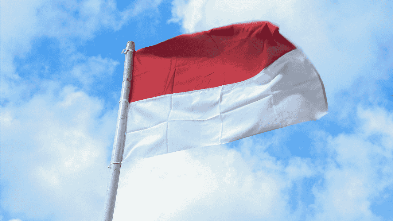 Apa Arti Bendera Setengah Tiang? Simak Makna dan Aturannya Disini