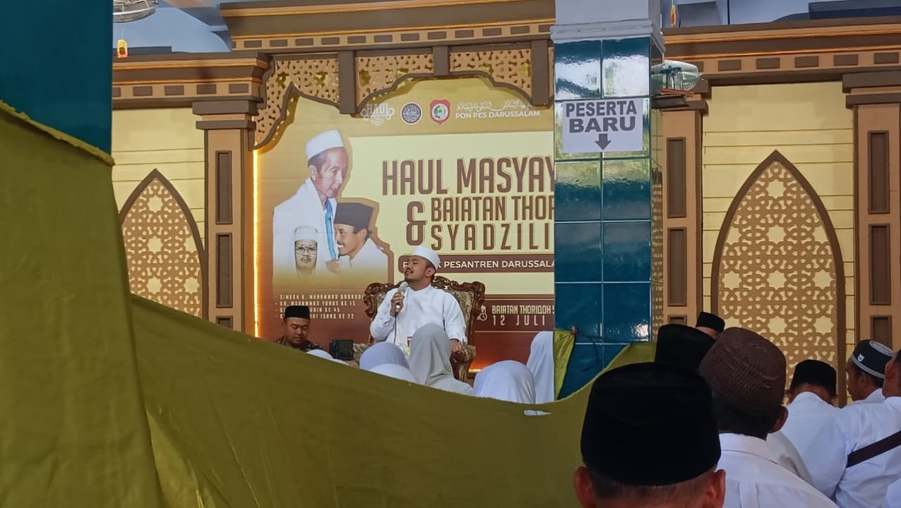 250 Jemaah Baru Ikuti Baiat Tarekat Syadziliyah di Trenggalek, Ribuan Hadir di Pondok Jajar