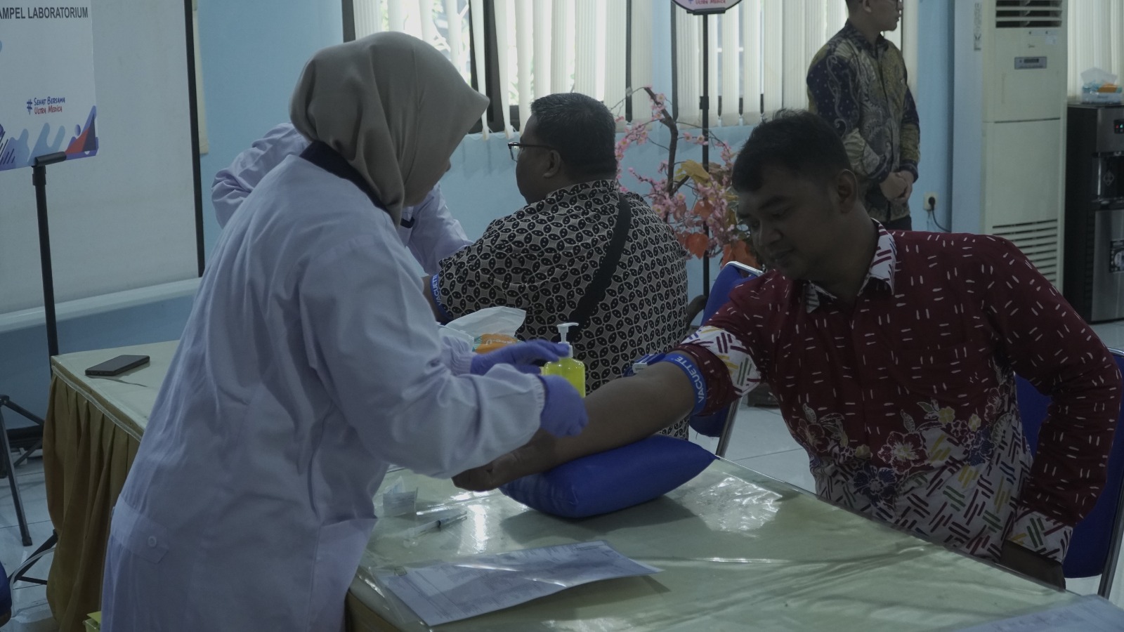 Di Balik Pelayanan Prima, Pegawai Kantor Pertanahan Trenggalek Jalani Pemeriksaan Kesehatan