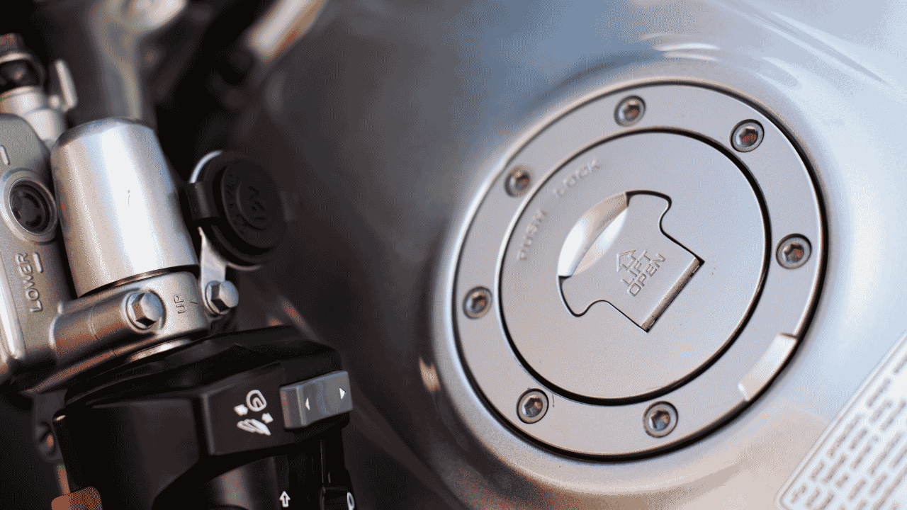 Daftar Motor Dengan Tangki Bensin Jumbo Selain Suzuki Thunder