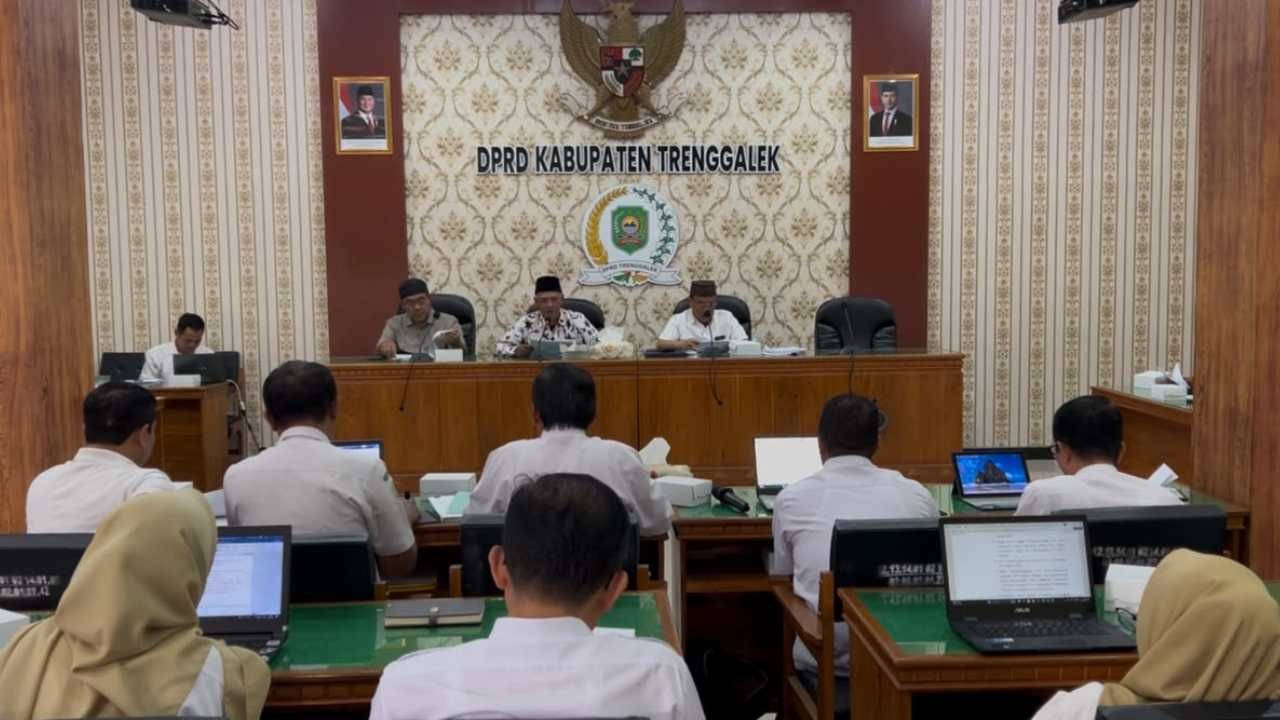 Syarat Petahana Kades Trenggalek Nyalon Lagi Kudu Lunas Pajak Jadi Perdebatan Ulet, Pansus Gantung Pasal