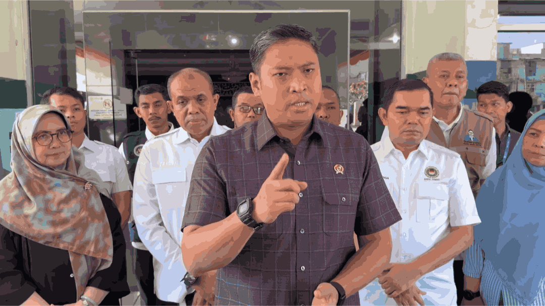 BGN Ancam Pecat Tak Hormat Kepala SPPG yang Lalai dalam Keamanan MBG