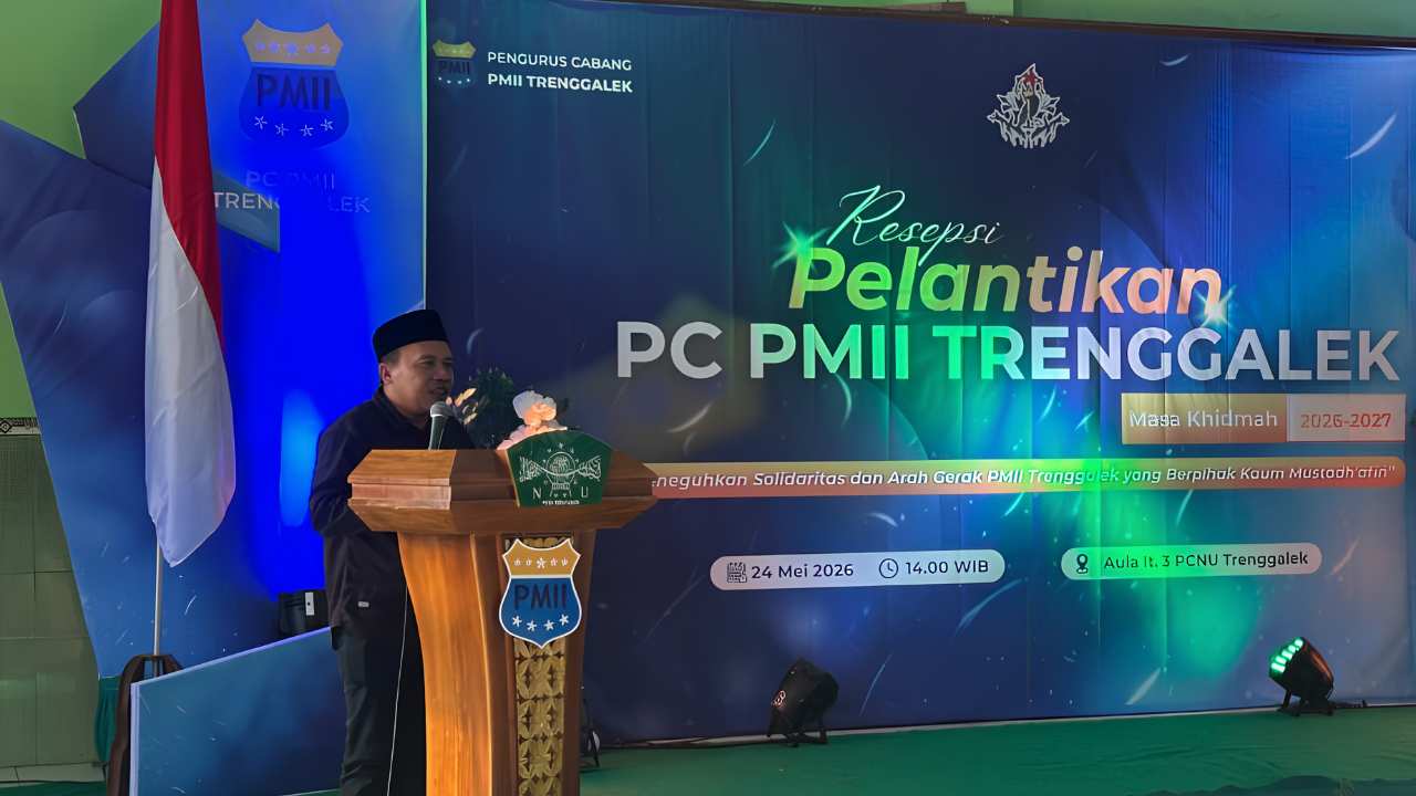 Pelantikan PMII Trenggalek, Ketua DPRD Tegaskan Kritik untuk Pemerintah Itu Penting