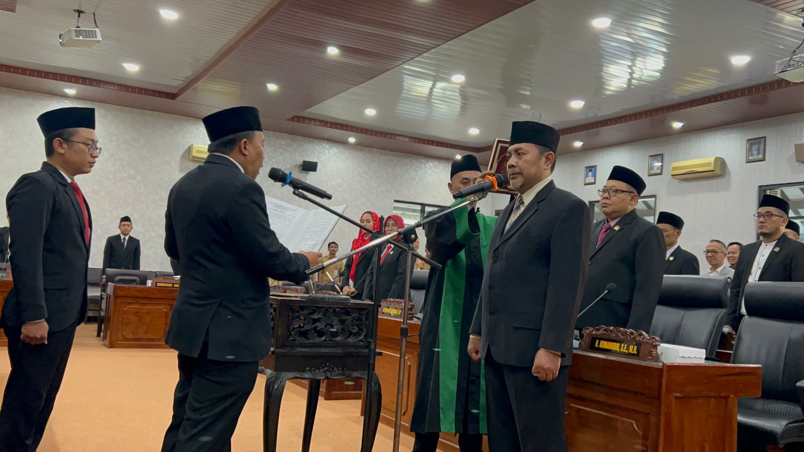 Komarudin Resmi Dilantik Jadi Anggota DPRD Trenggalek Gantikan Nur Efendi