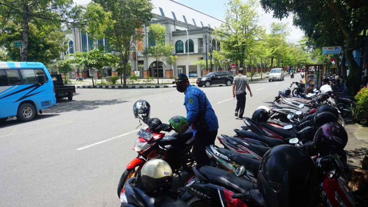 Disperkimhub Trenggalek Kantongi Rp2,6 Miliar dari Parkir, Hampir 47 Persen Target Tahunan