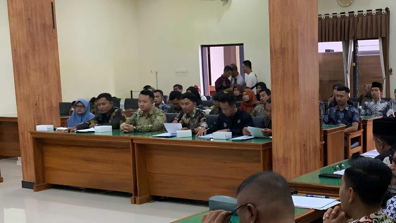 825 Relawan Guru di Trenggalek Masih Menggantung, Sudah Mengabdi tapi Belum Punya Kepastian