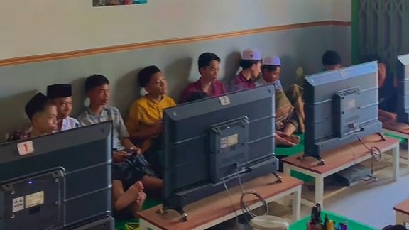 Dari Pagi Sudah Antre! Rental PS di Trenggalek Kebanjiran Pengunjung Saat Libur Sekolah