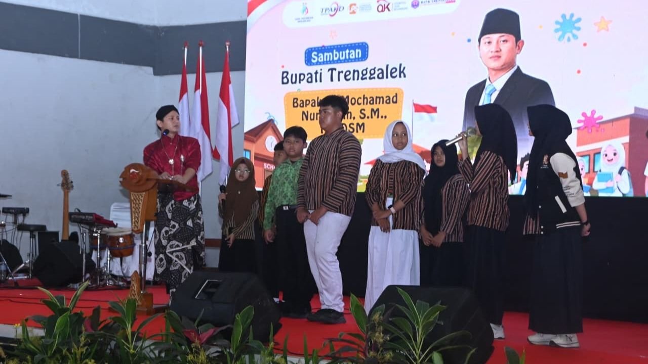 Sangu Sampah Trenggalek Dipuji OJK, Pelajar Bisa Menabung dari Sampah
