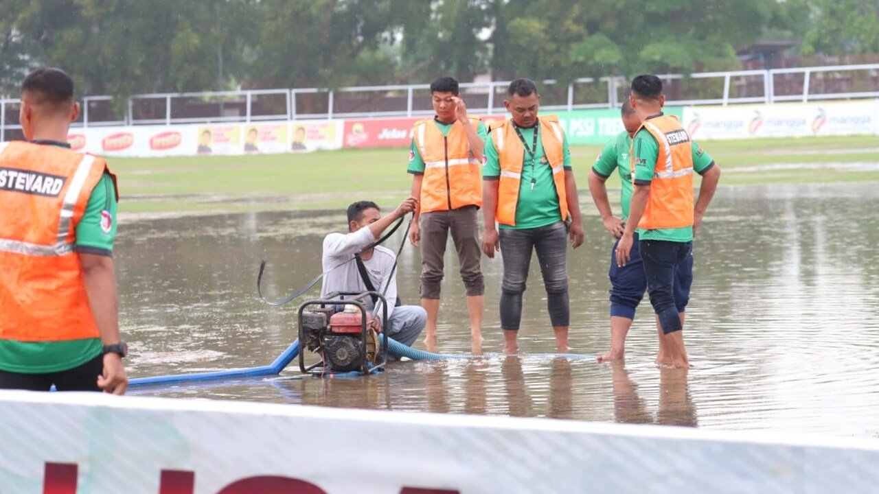 Sepak Bola Trenggalek Makin Bergairah, Tapi Stadion Menak Sopal Tak Lagi Cukup