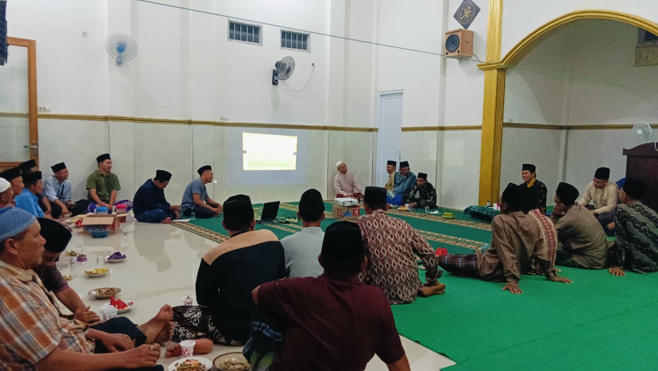 Jelang Kurban, Warga Durenan Trenggalek Belajar Tata Cara Penyembelihan Sesuai Syariat