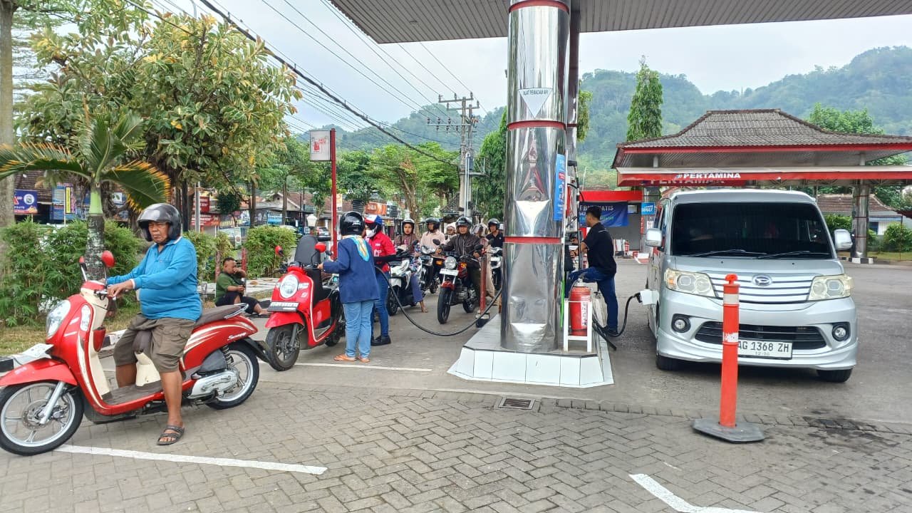 Harga Pertamax Naik, Warga Trenggalek Mulai Beralih ke Pertalite, Penjualan Turun hingga 50 Persen
