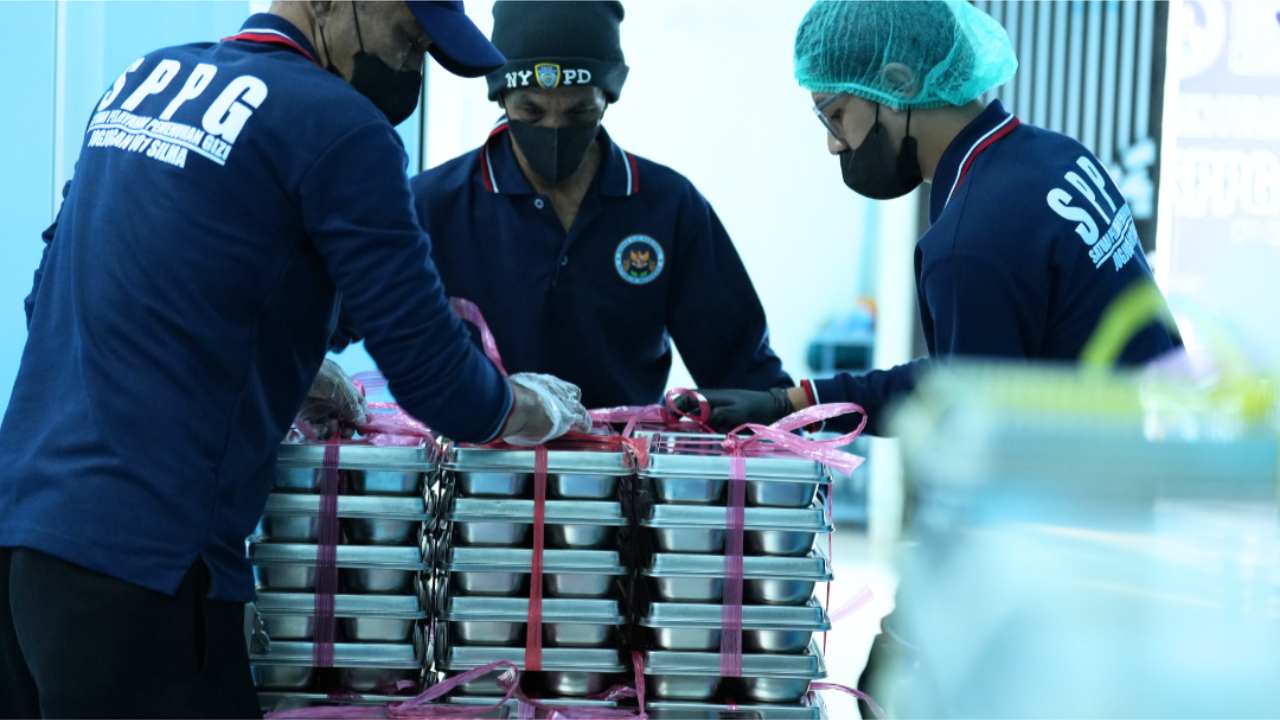 Program Makan Bergizi Gratis Buka Peluang Relawan, BGN: Tak Ada Batas Usia Maksimal