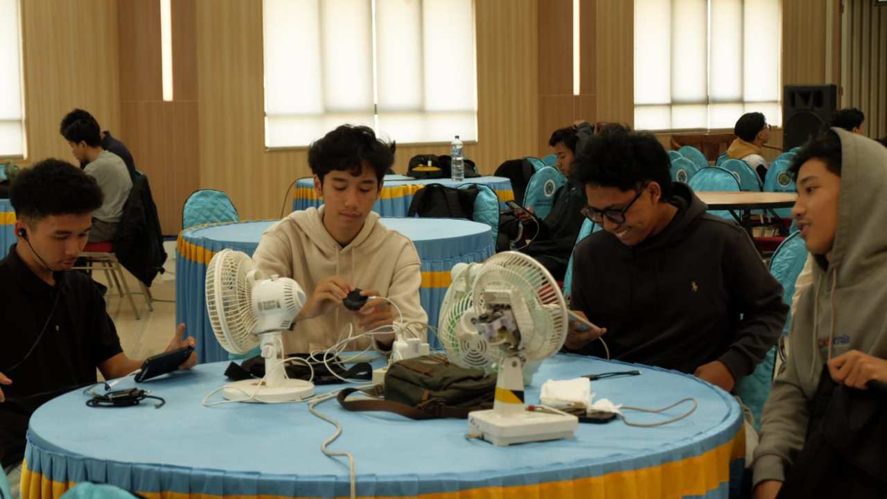 Debut Langsung Juara, Gamer Trenggalek Taklukkan Turnamen Esports UM